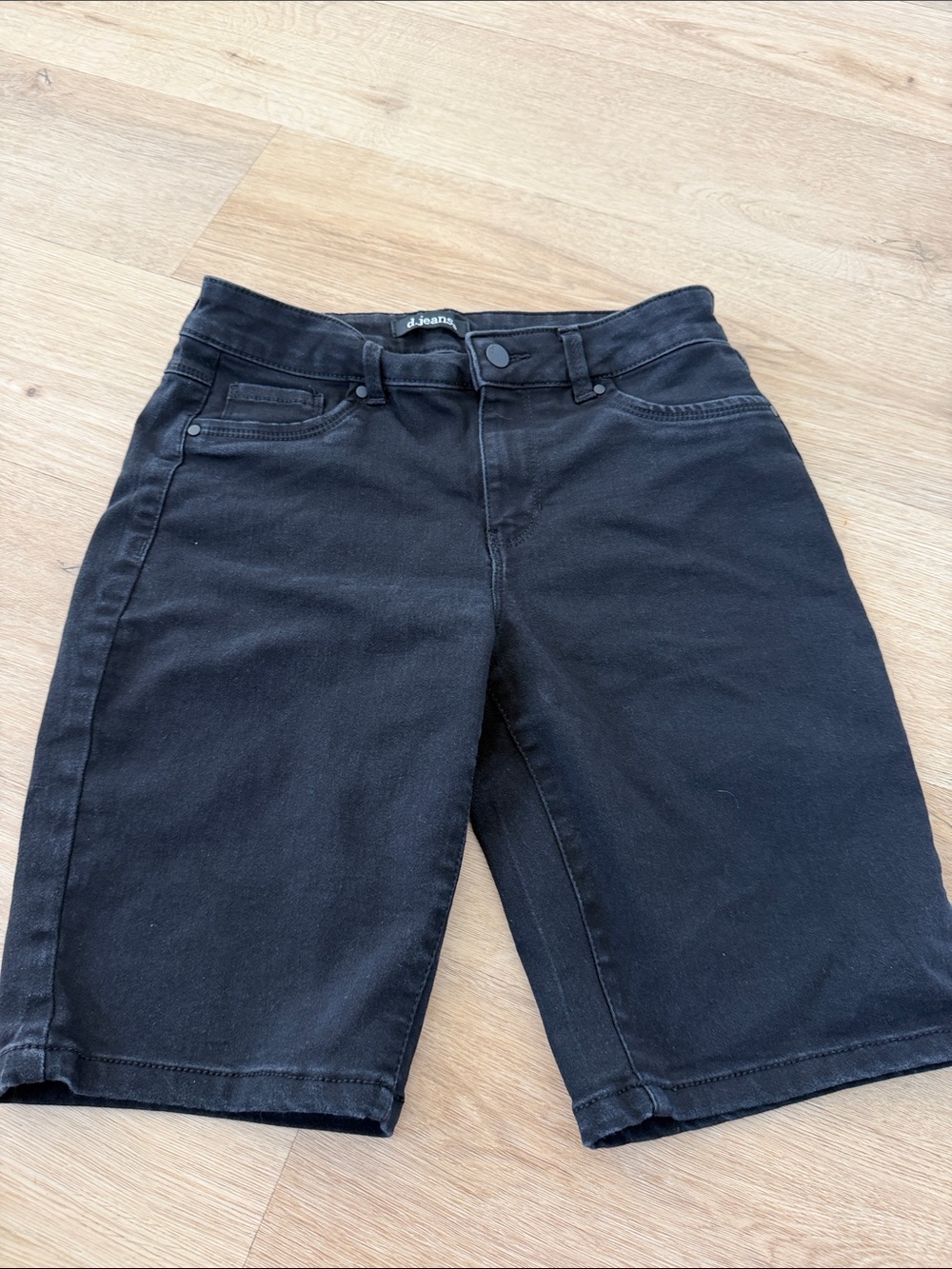 d. jeans Men's Black Denim Bermuda Jean Shorts